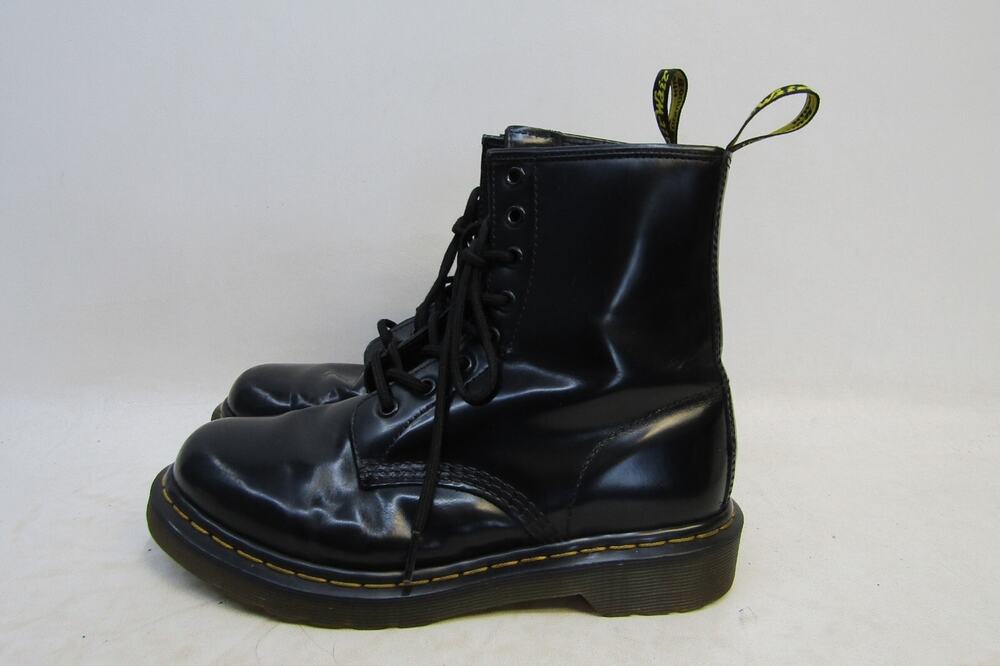 Dr. Martens Womens Size 7 M Black Leather Zip 8 Eye Ankle Fashion Boots Bootie
